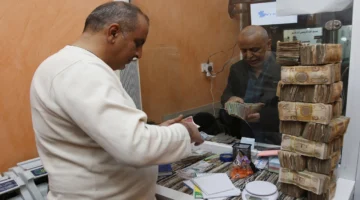 تراجع جديد.. سعر صرف الدينار العراقي أمام الدولار في تعاملات الخميس بمحلات الصرافة